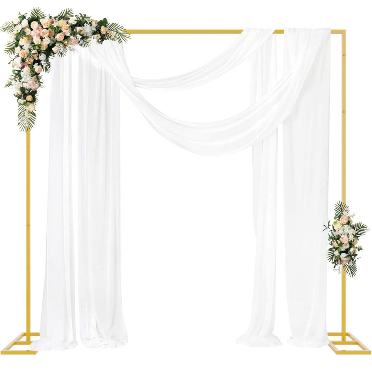 Photo Booth Frame - ゴールドの金属製正方形背景スタンド。サイズは8.2フィート×8.2フィート（2.5メートル×2.5メートル）。長方形のウェディングアーチフレーム。頑丈な構造で、背景バナーを簡単に設置できます。誕生日パーティー、婚約、記念日、写真撮影ブースの装飾に最適。組み立てが簡単。
